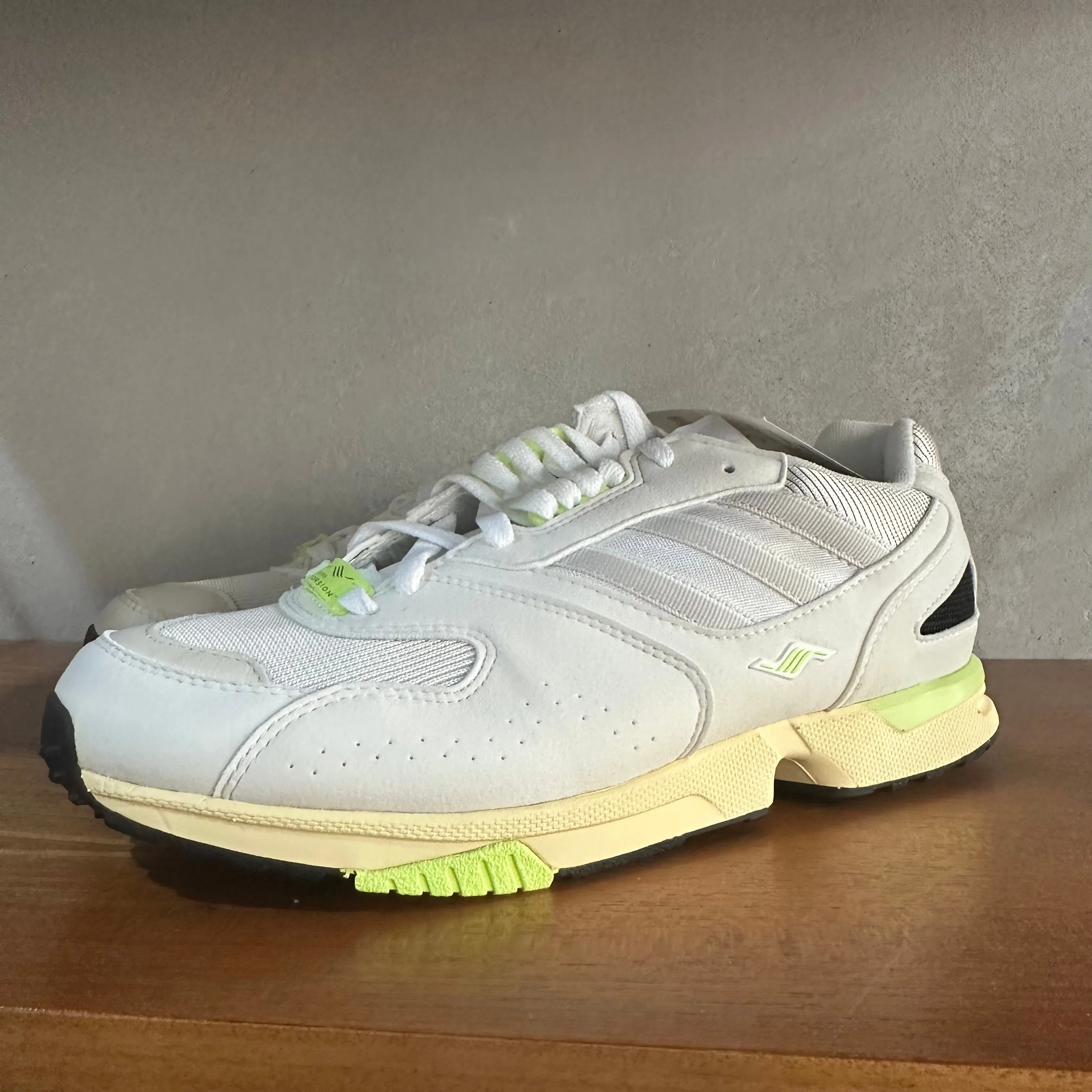 adidas ZX 4000 Trainers Off White / Hot Lime - uk 9.5