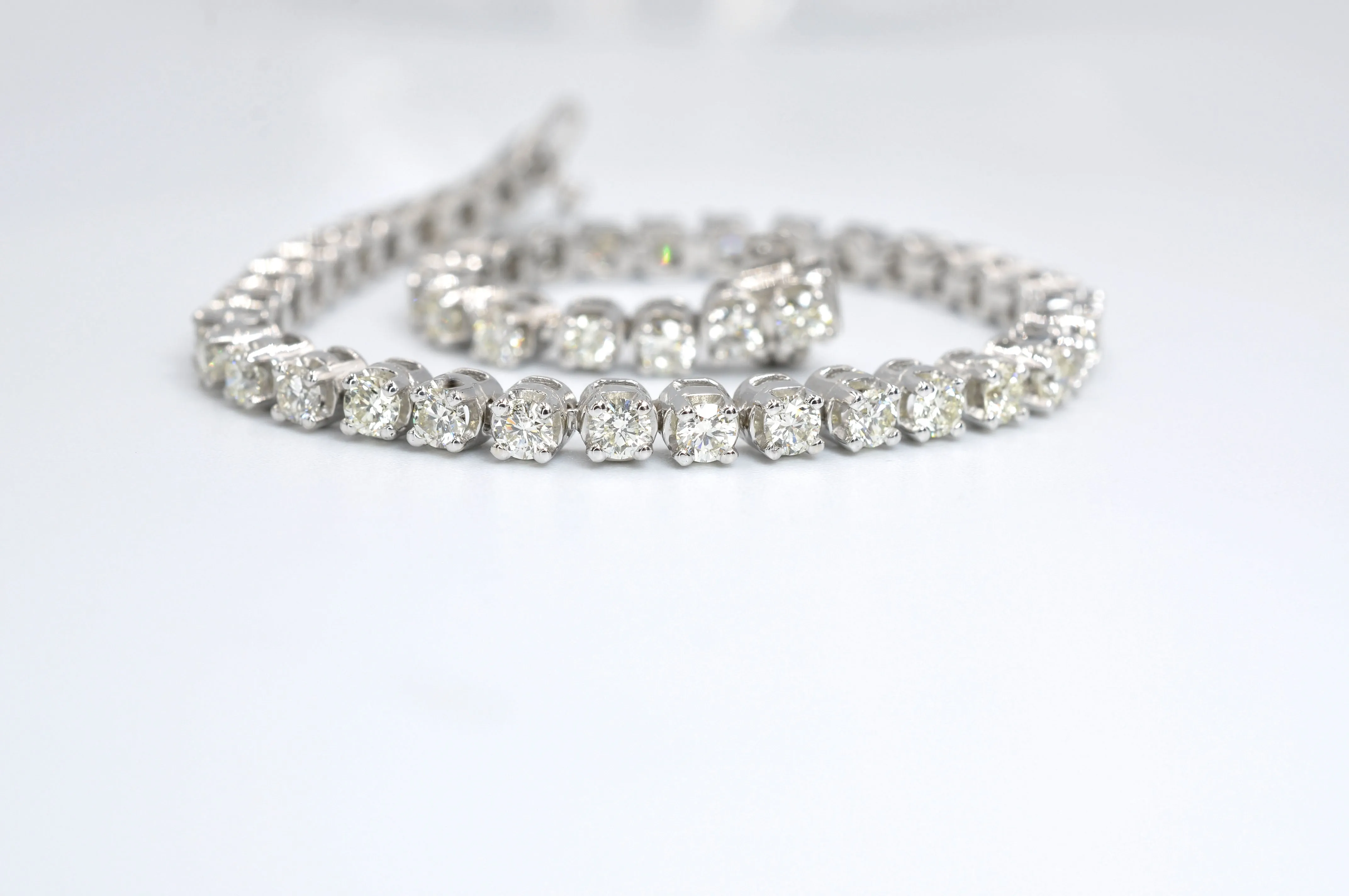 Alluring 4.00 CT Round Cut Diamonds - Tennis Bracelet in 14KT White Gold