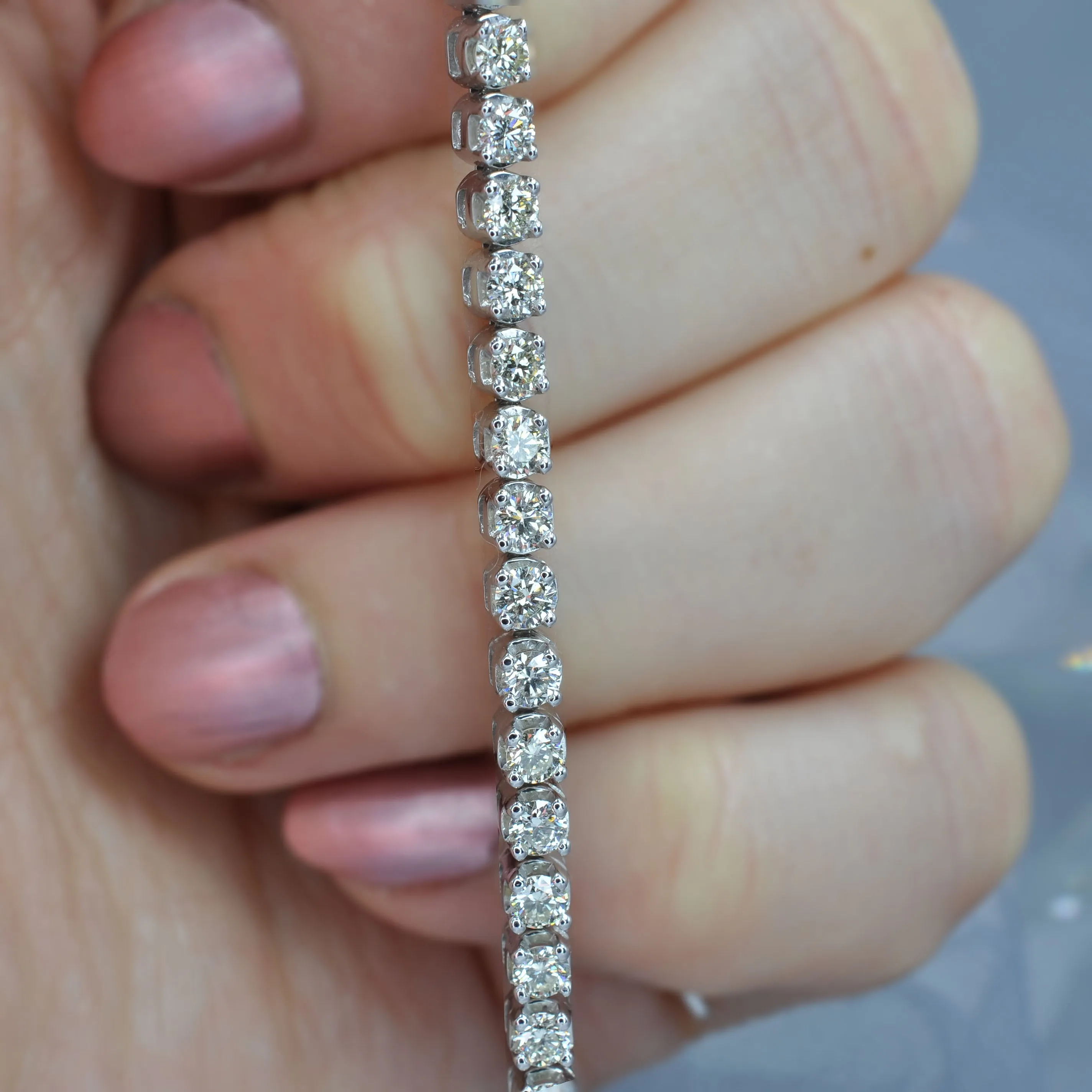 Alluring 4.00 CT Round Cut Diamonds - Tennis Bracelet in 14KT White Gold