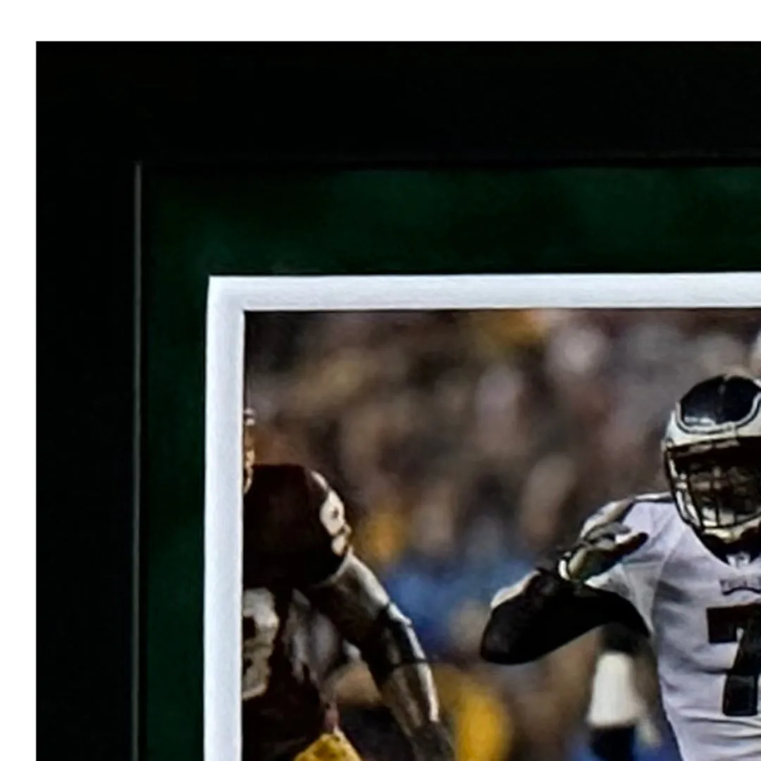 Mike Vick Hand Signed & Framed Philidelphia Eagles 8x10 Photo (JSA)