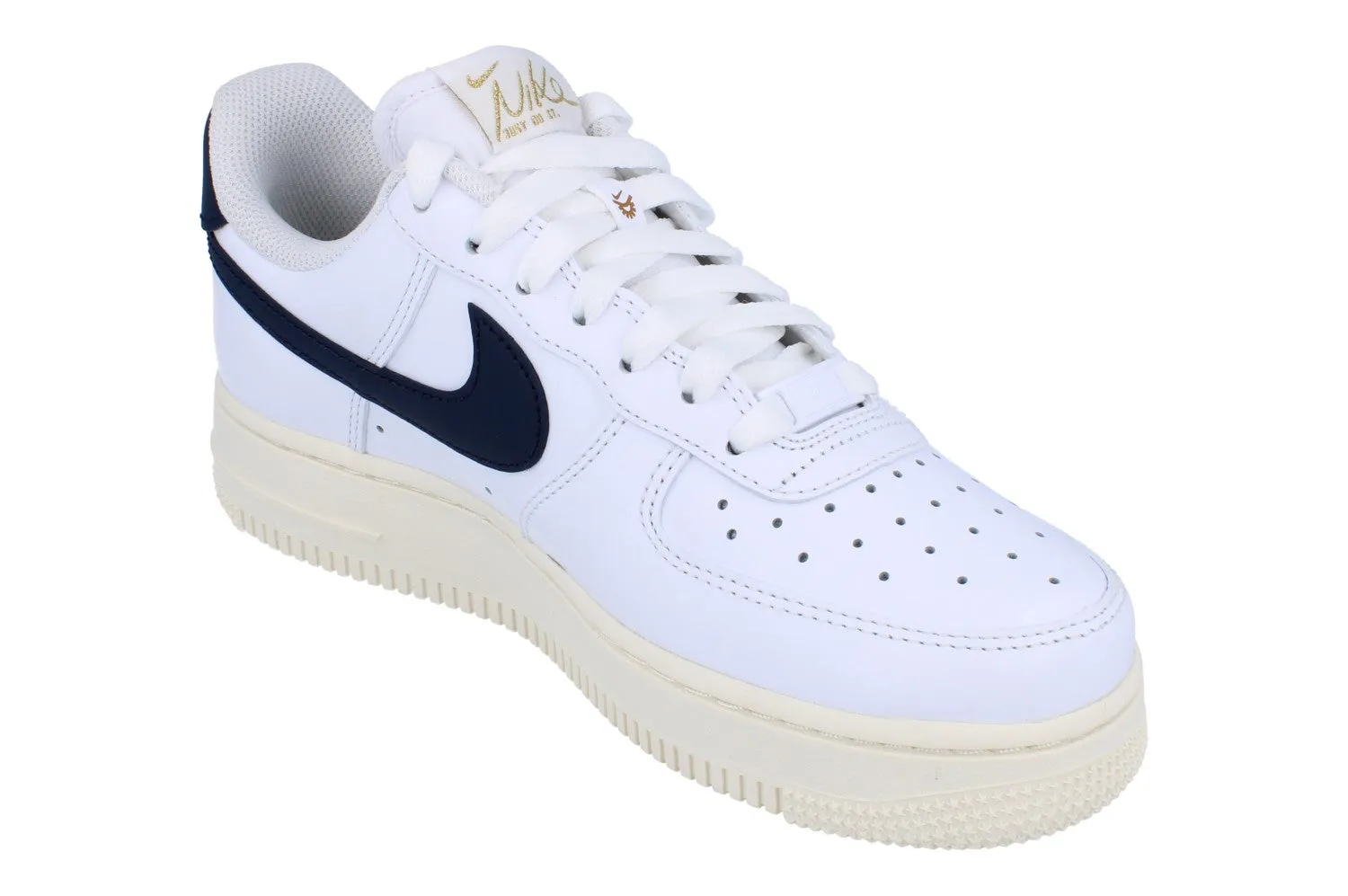 Nike Air Force 1 07 Flyease Womens Trainers Hj9122  100