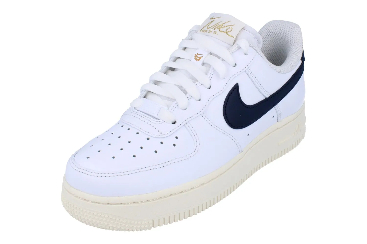 Nike Air Force 1 07 Flyease Womens Trainers Hj9122  100