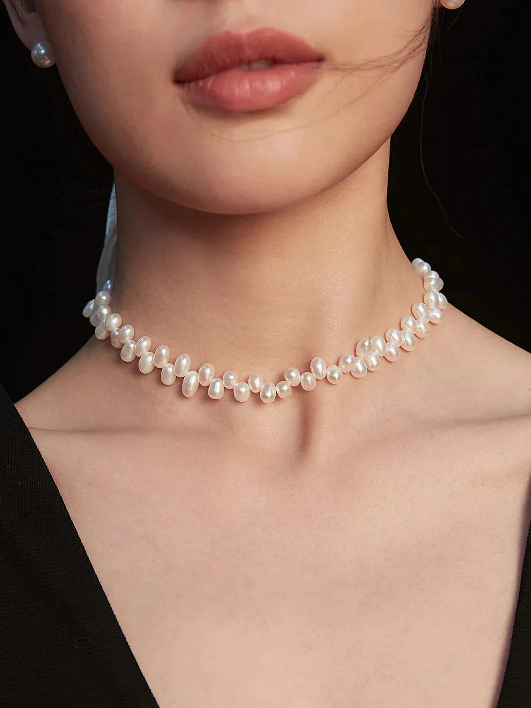 Paula - Dainty Pearl Beaded Choker Necklace