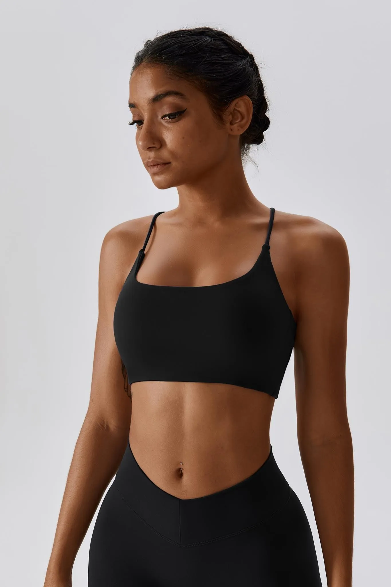 Serenity Minimalistic Sports Bra - Black