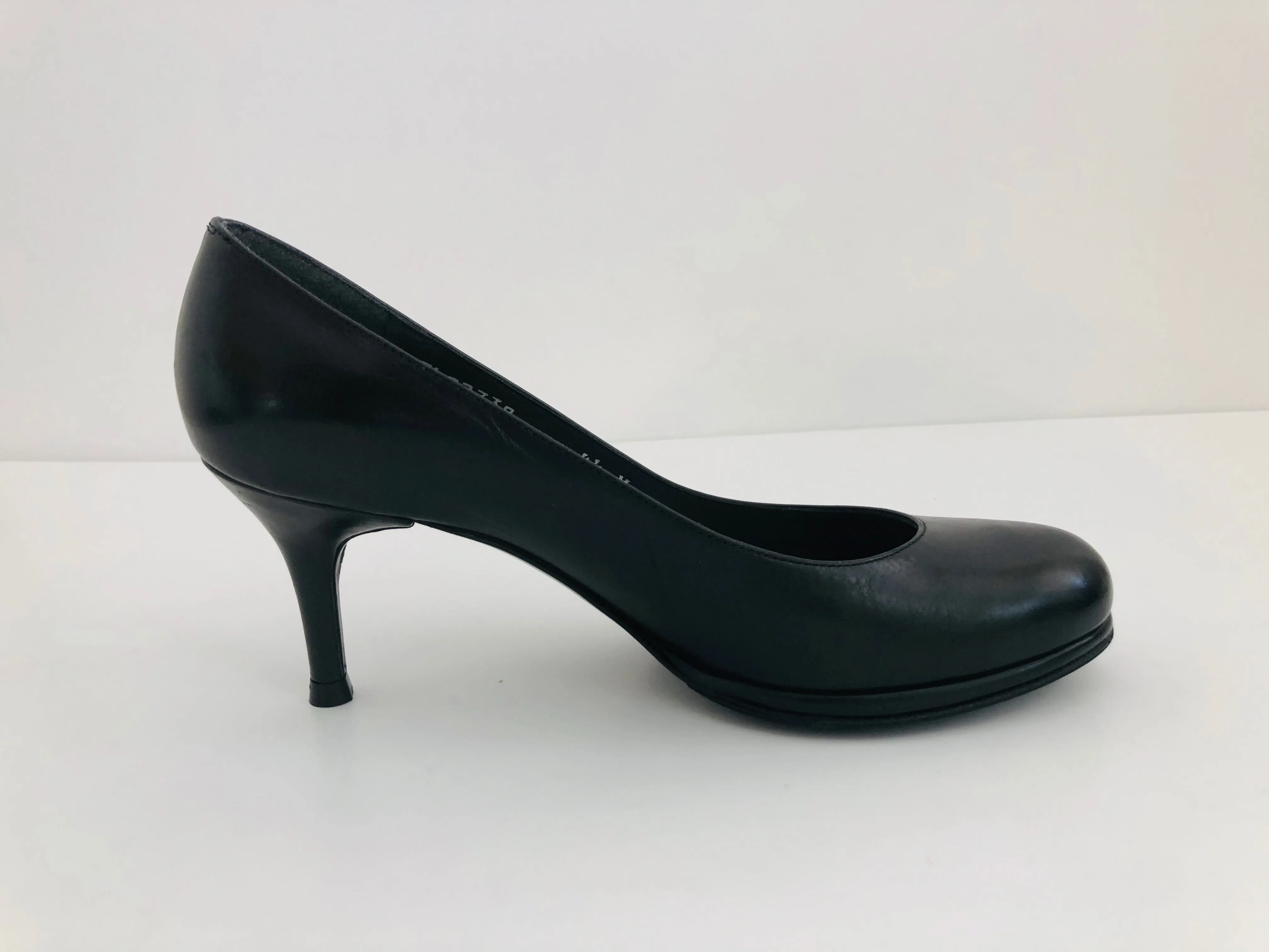 Stuart Weitzman Black Leather Heels Size 4.5 (NWT)